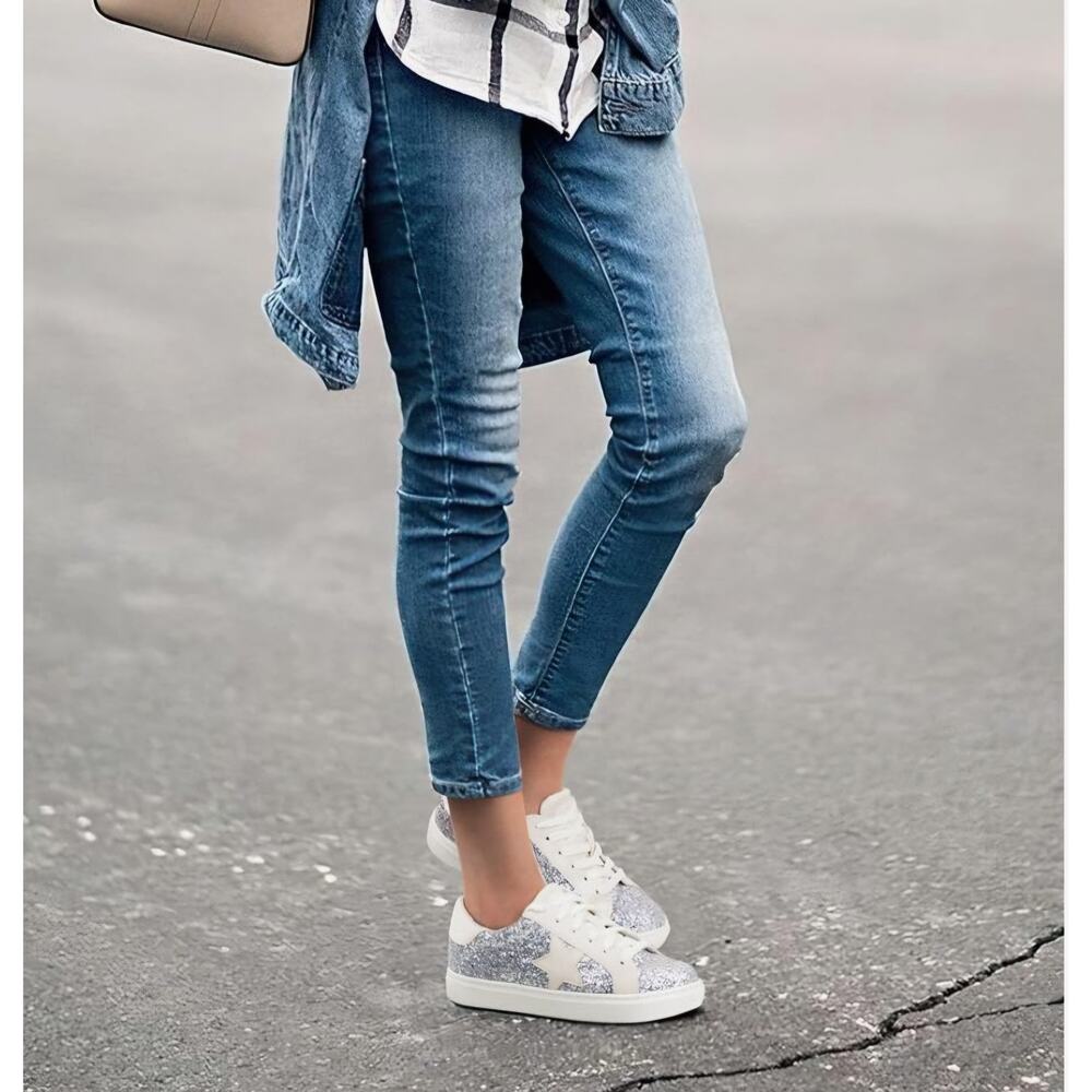 Ap. MSRP $70 NWOB PARTY GLITTER STAR FASHION SNEAKERS ♡SIZE 8.5♡